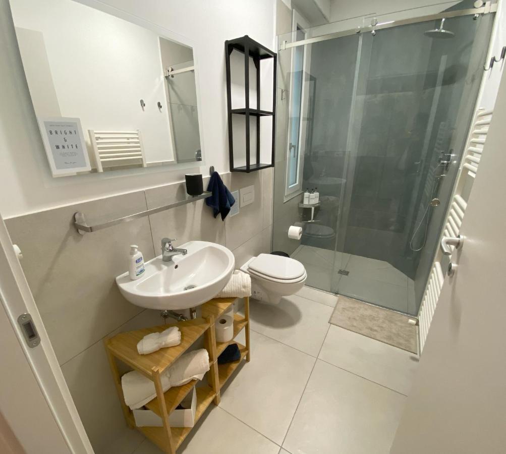 Charming Newly Renovated Apartment Флоренція Екстер'єр фото